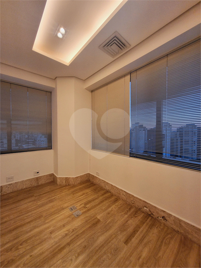 Foto REO1111585