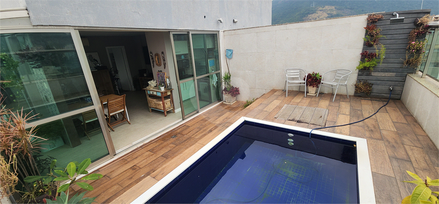 Foto REO1111620