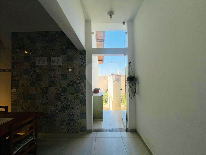 Foto REO1111649