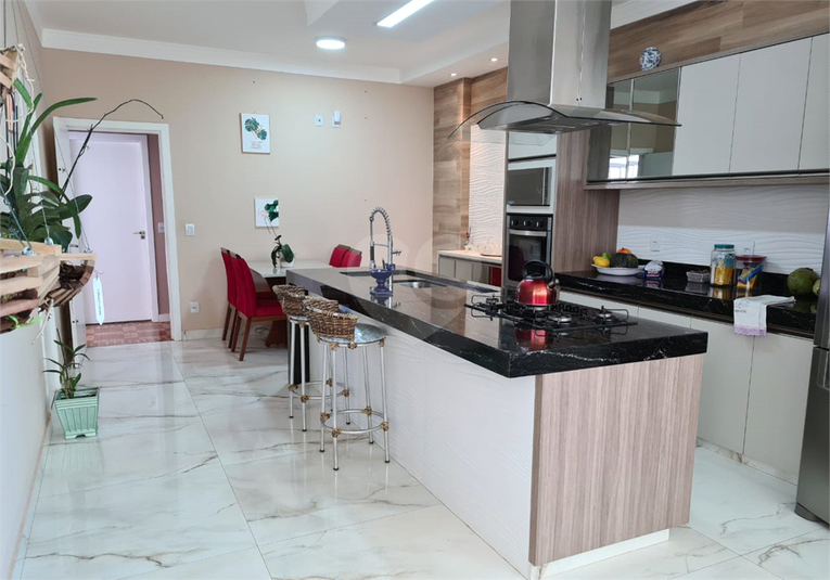 Foto REO1111661