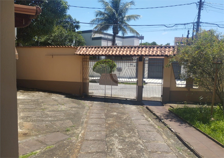 Foto REO1111703