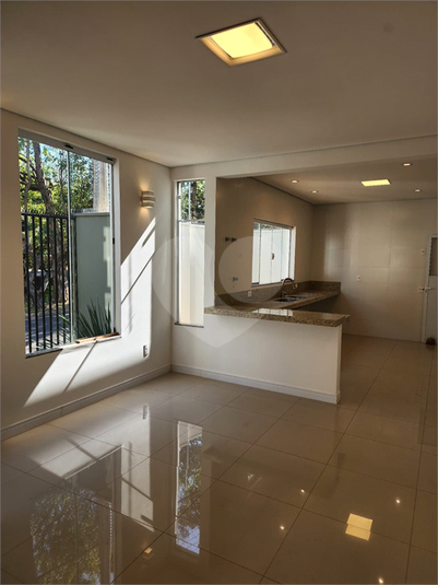 sala de jantar e cozinha