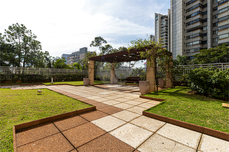 Foto REO1111763
