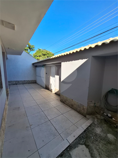 Foto REO1111801