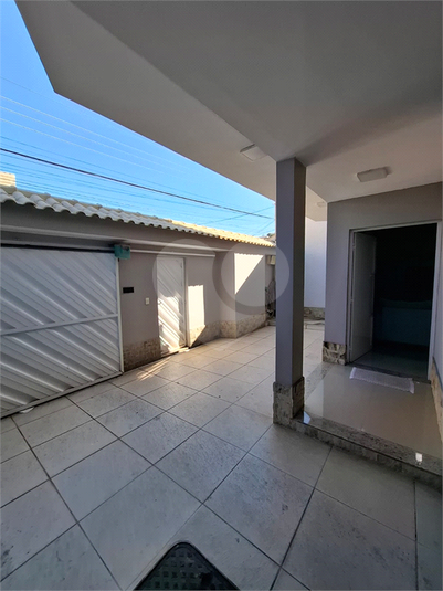 Foto REO1111801