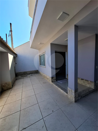Foto REO1111801