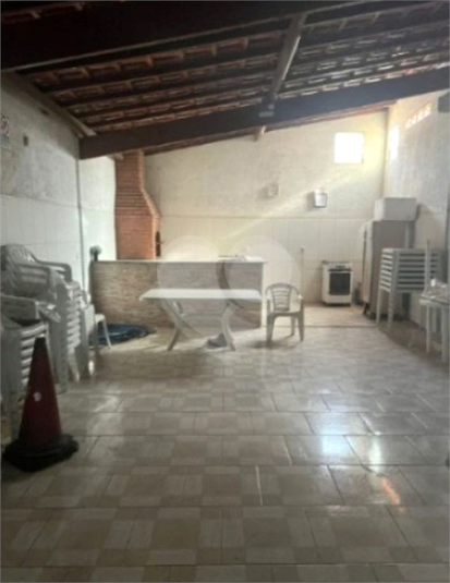 Foto REO1111918