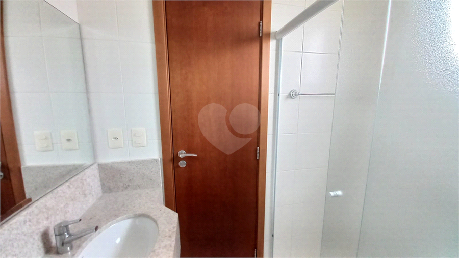 Foto REO1111939
