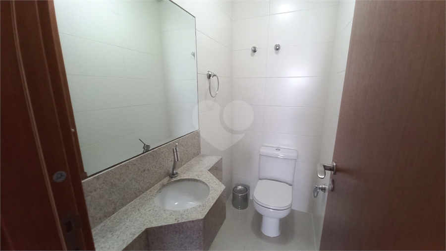Foto REO1111939