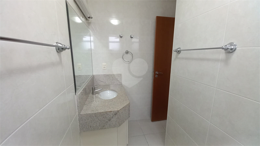 Foto REO1111939