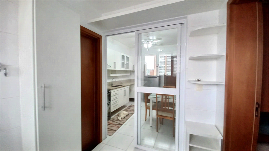 Foto REO1111939