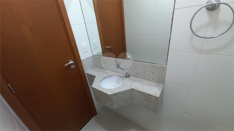 Foto REO1111939