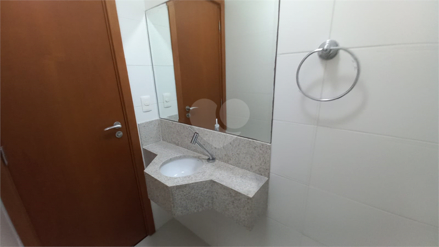 Foto REO1111939