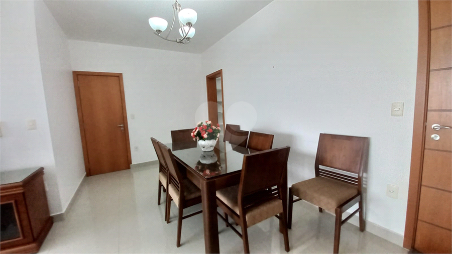 Foto REO1111939