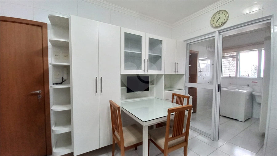 Foto REO1111939