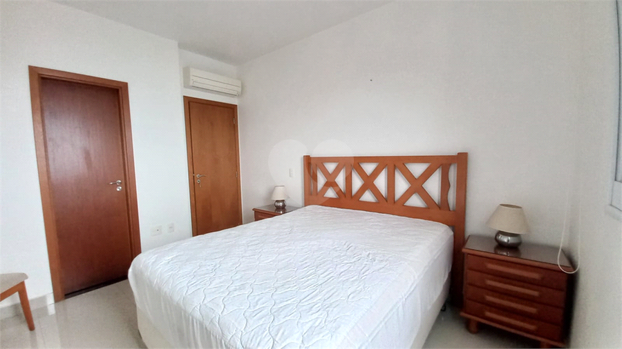 Foto REO1111939