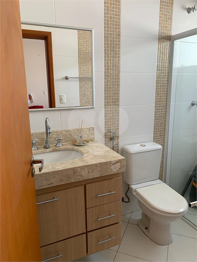 Foto REO1111940