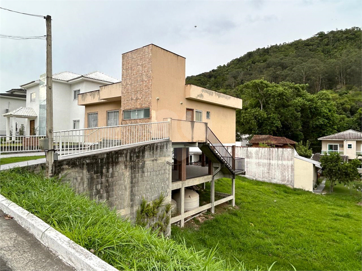 Foto REO1111945