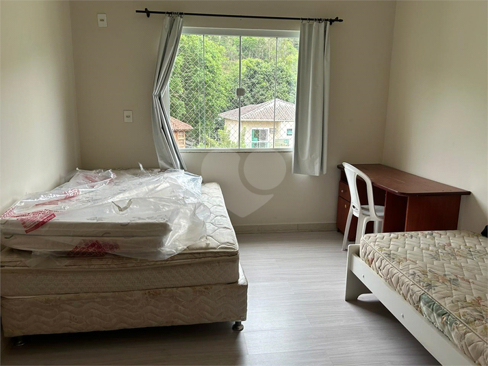 Foto REO1111945