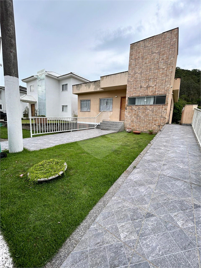 Foto REO1111945