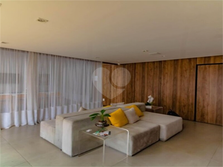 Foto REO1111970