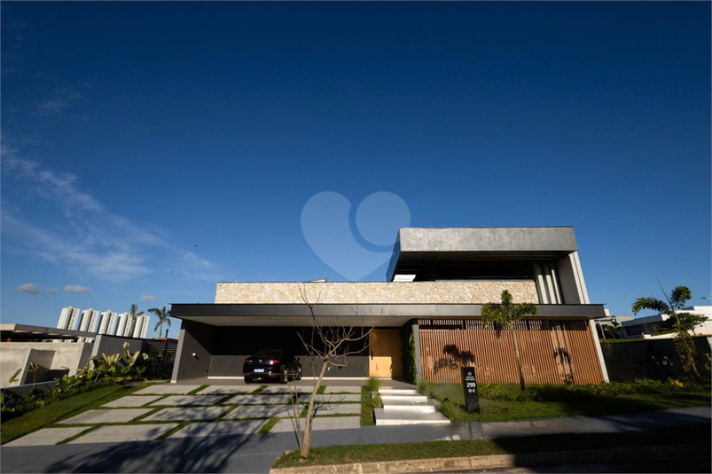 Foto REO1112067