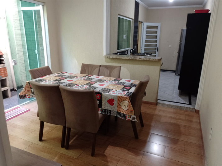 Foto REO1112151