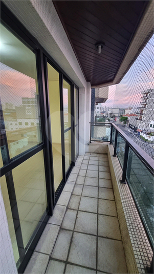 Foto REO1112152
