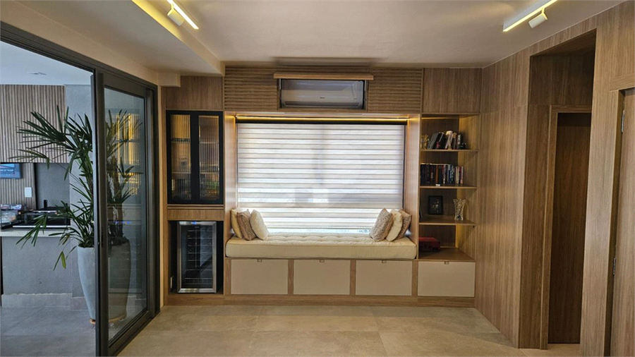 Foto REO1112175