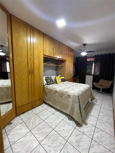 Foto REO1112176