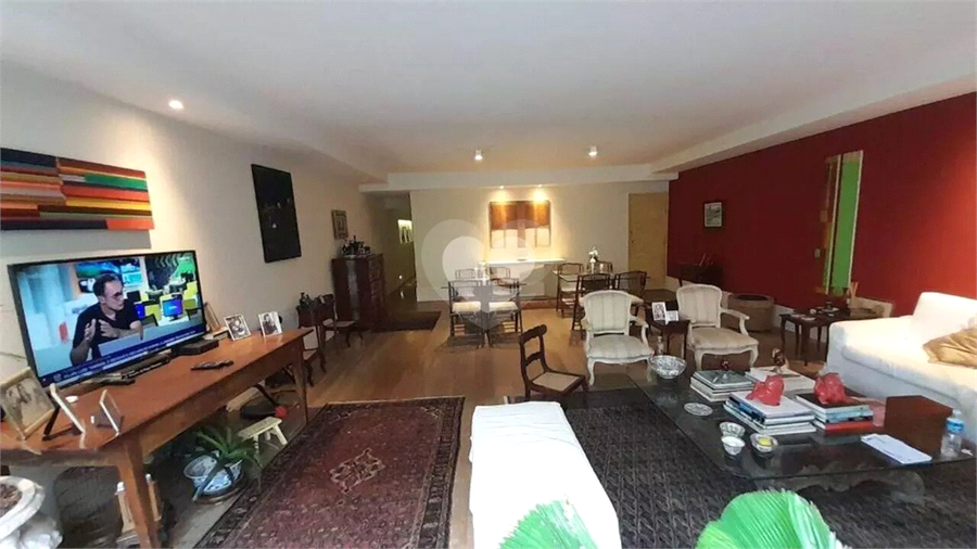 Foto REO1112222