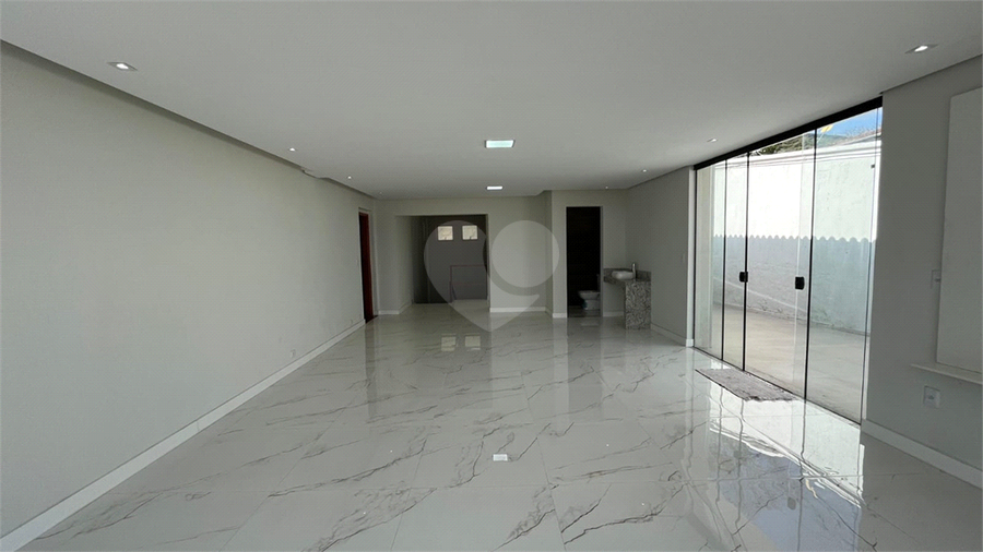 Foto REO1112263