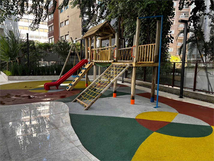 Foto REO1112277