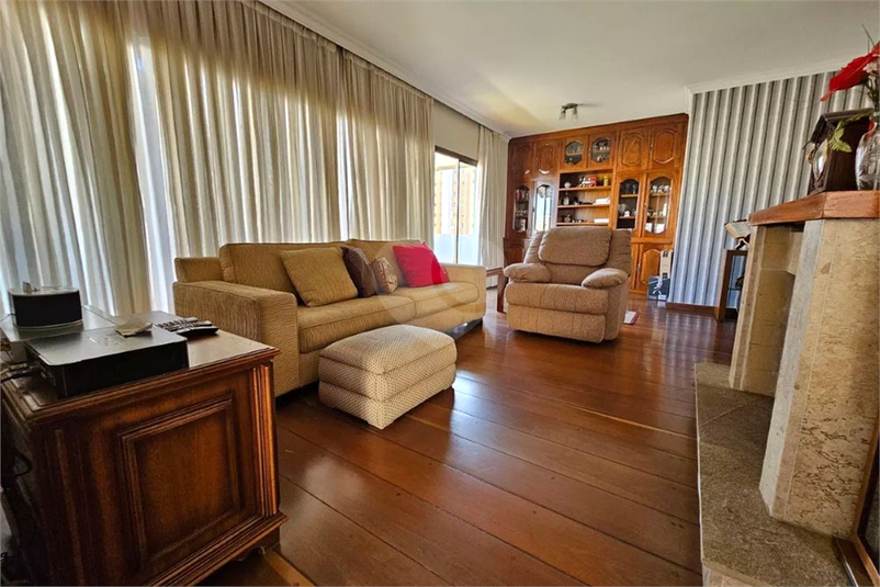 Foto REO1112310