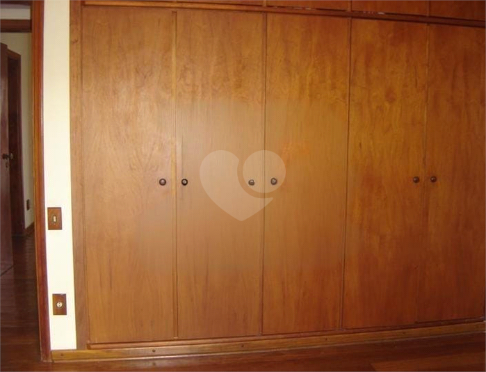 Foto REO1112311