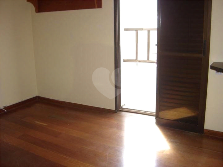 Foto REO1112311