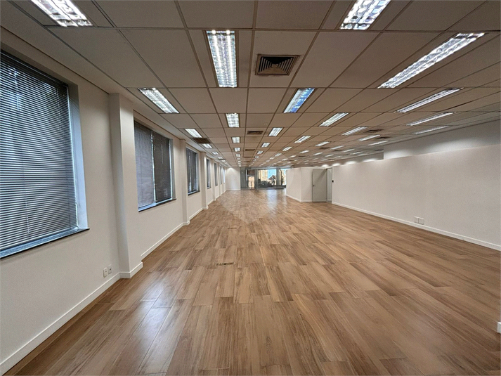 Foto REO1112323