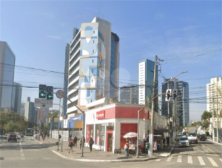 Foto REO1112323