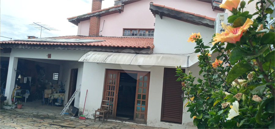 Foto REO1112358