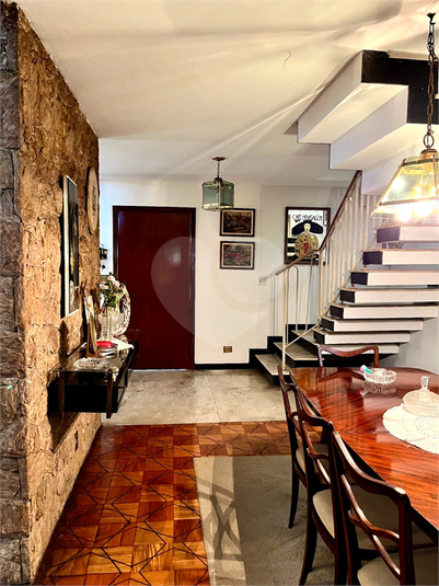 Foto REO1112362