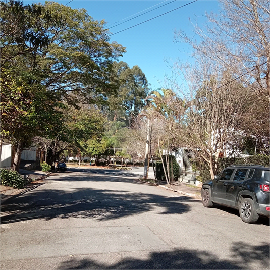rua tranquila e segura