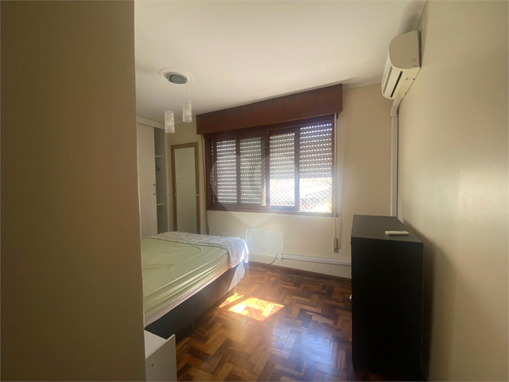 Foto REO1112423