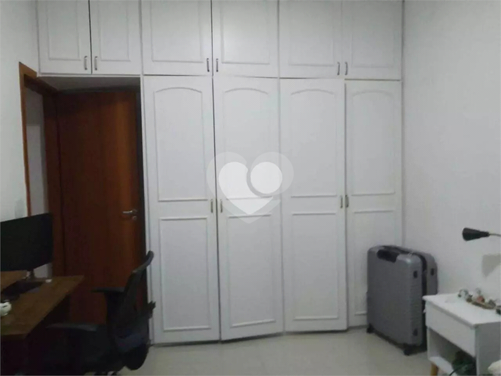 Foto REO1112454