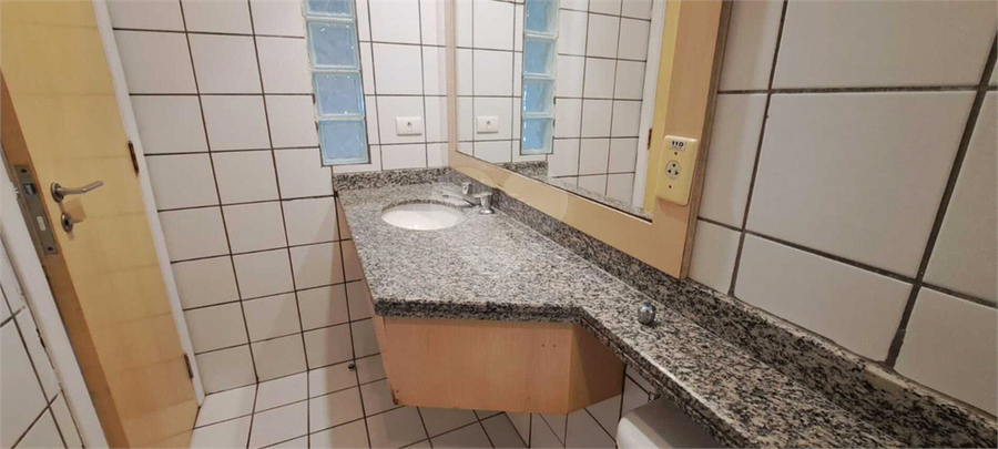 Foto REO1112461