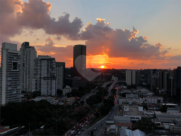 Foto REO1112471