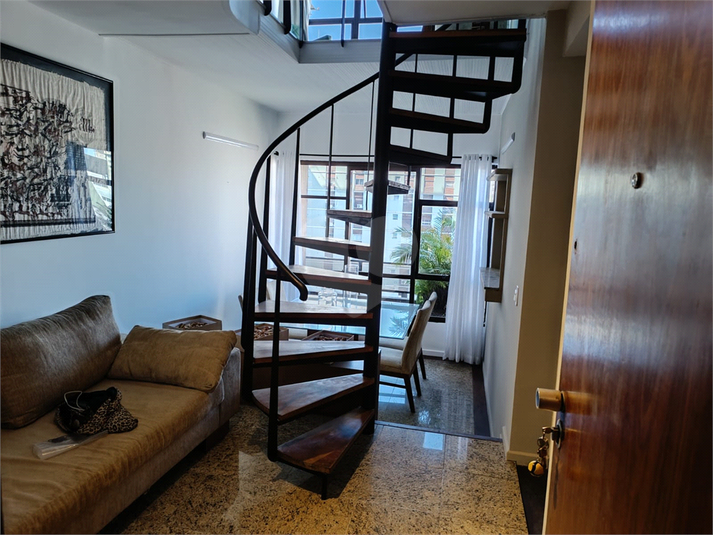 Foto REO1112476