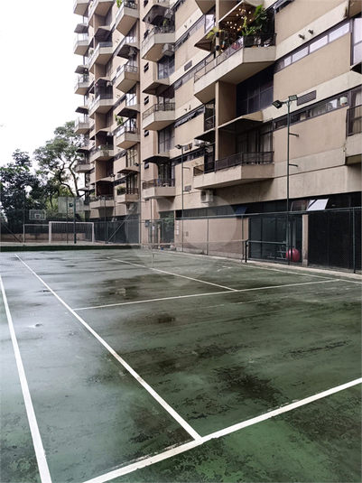 Foto REO1112476
