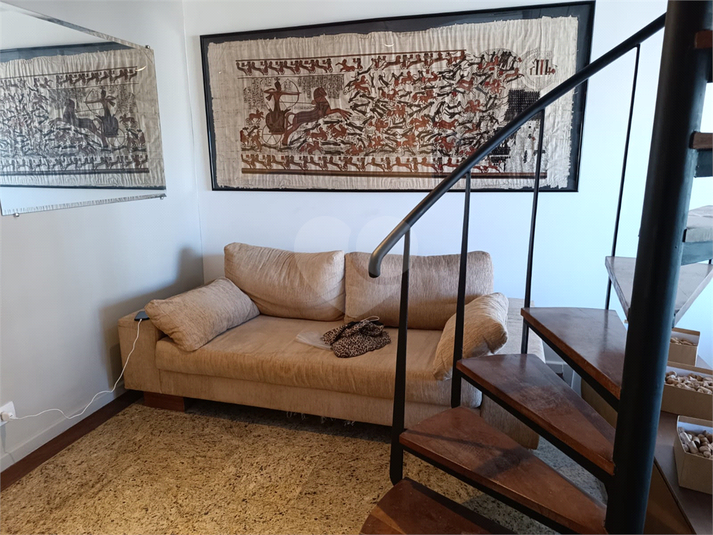 Foto REO1112476