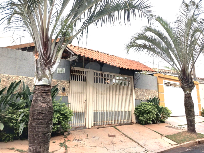 Foto REO1112534
