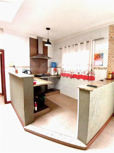 Foto REO1112534
